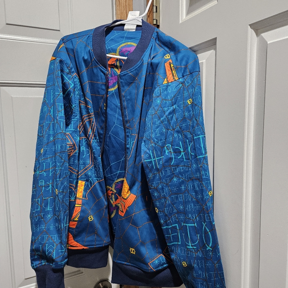 Disney Marvel Black Panther Wakanda Forever Reversible Adult Bomber Jacket SizeM